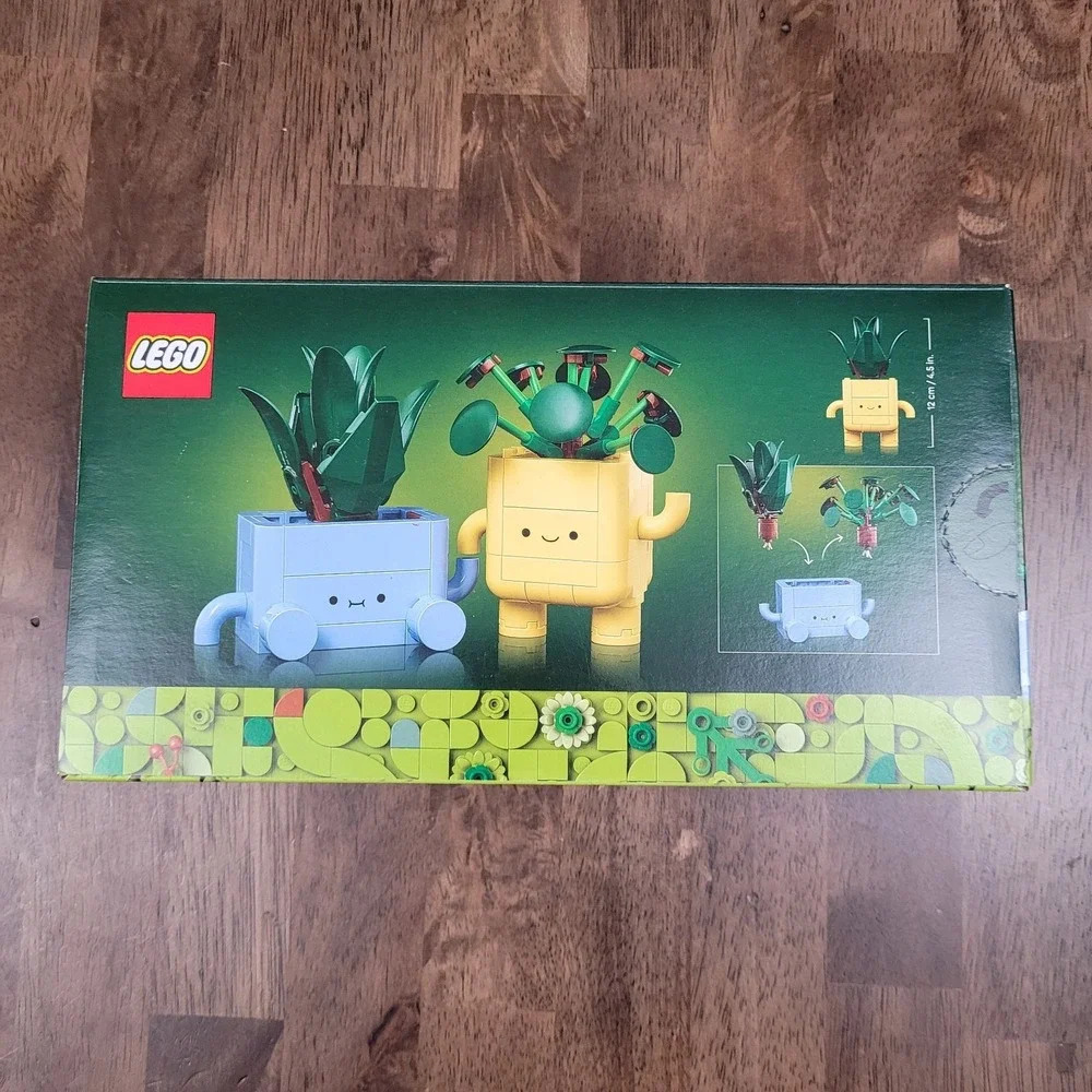 LEGO Botanicals Happy Plants Building Toy Set #10349 NIB Sealed